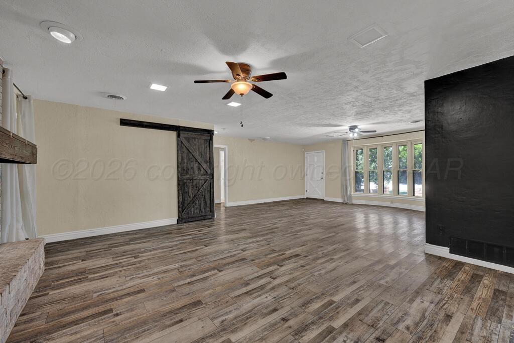 6003 Jameson Road Amarillo, TX 79106 - Photo 8 of 27 living room 4