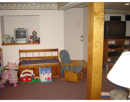 291 Cambridge Street Fall River, MA 02721 - Photo 12 of 15 Gallery Image 12