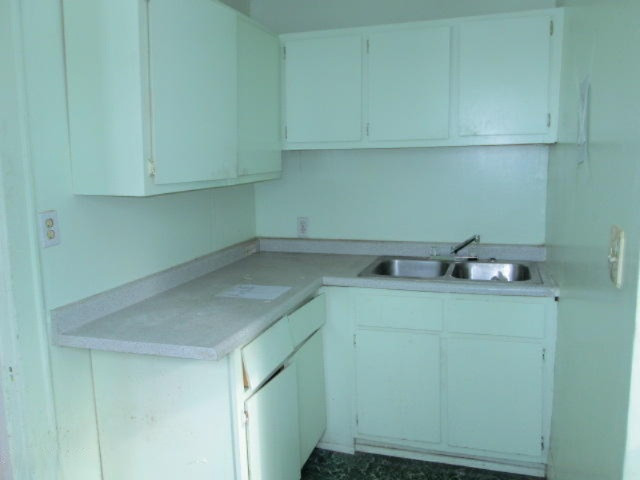 2912 Mt Olivet Road Kalamazoo, MI 49004 - Photo 5 of 24 263-406313-Kitchen