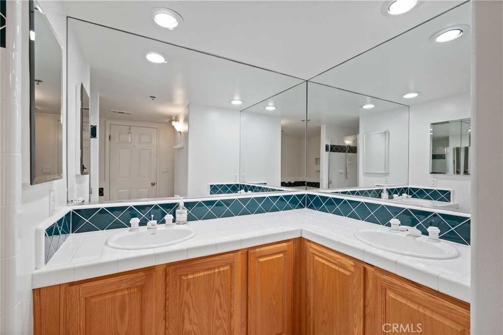 669 West 40th Street, Unit 2 San Pedro, CA 90731 - Photo 30 of 64