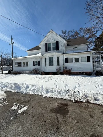 $182,500 | 200 West McHaney Avenue, Harrisburg, IL 62946