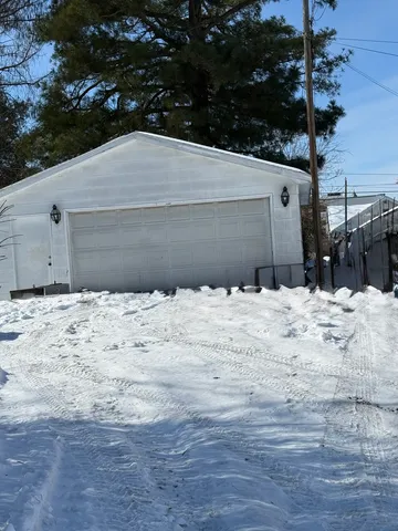 $182,500 | 200 West McHaney Avenue, Harrisburg, IL 62946