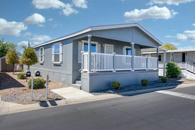 a house view with a outdoor space