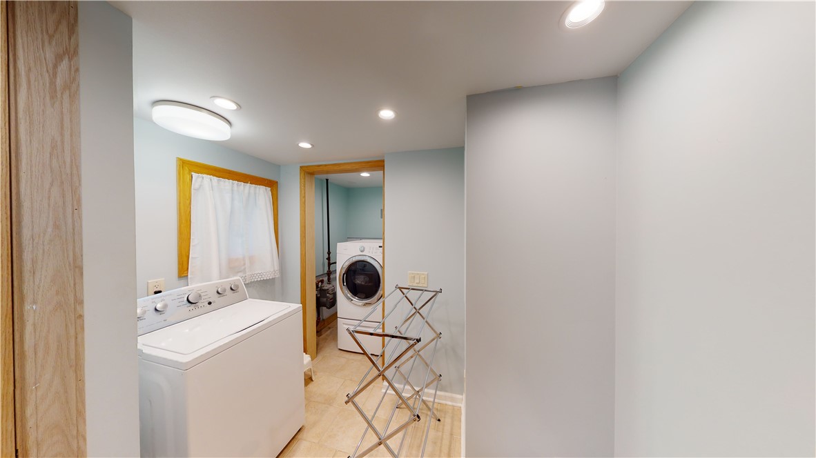 107 Heritage Circle Greece, NY 14615 - Photo 34 of 49