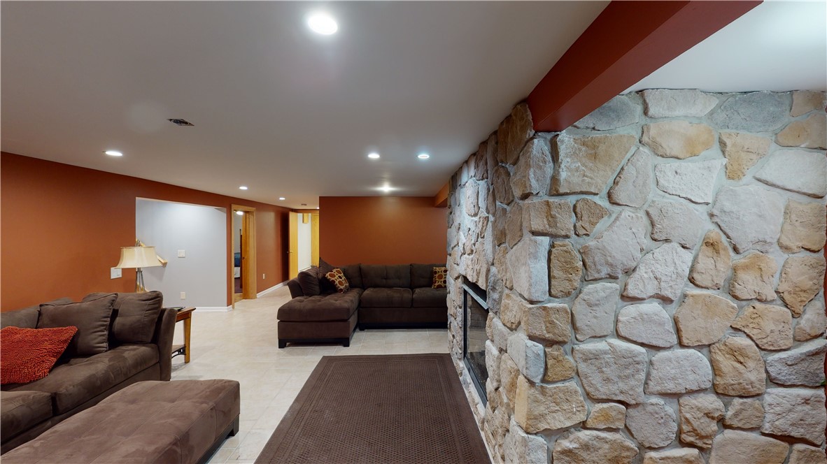 107 Heritage Circle Greece, NY 14615 - Photo 41 of 49