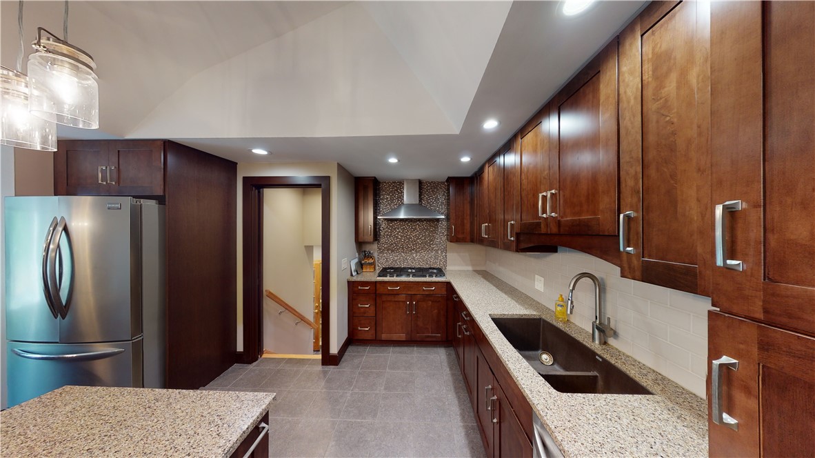 107 Heritage Circle Greece, NY 14615 - Photo 10 of 49