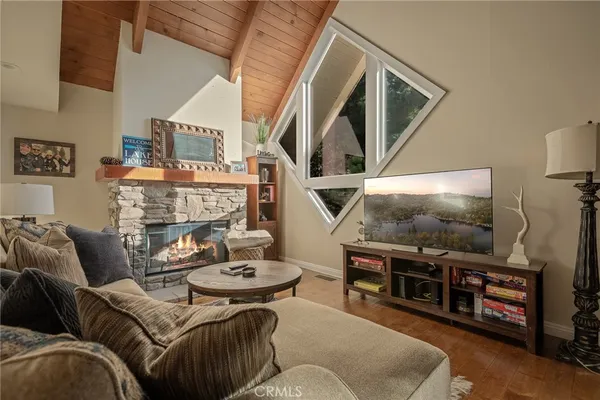 $499,000 | 831 Nadelhorn Drive, Lake Arrowhead, CA 92352