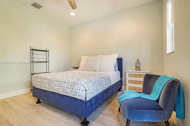 $5,500 | 140 Ocean Breeze Drive, Unit 140, Juno Beach, FL 33408