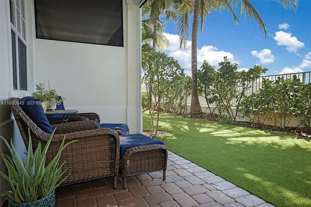 $5,500 | 140 Ocean Breeze Drive, Unit 140, Juno Beach, FL 33408