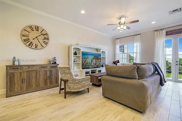 $5,500 | 140 Ocean Breeze Drive, Unit 140, Juno Beach, FL 33408