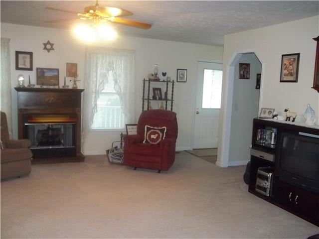 2943 Thompson Road Murfreesboro, TN 37128 - Photo 3 of 15