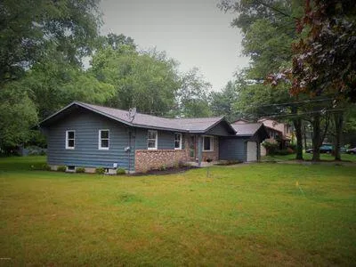 $399,900 | 1439 Ivanhoe Road, Ludington, MI 49431