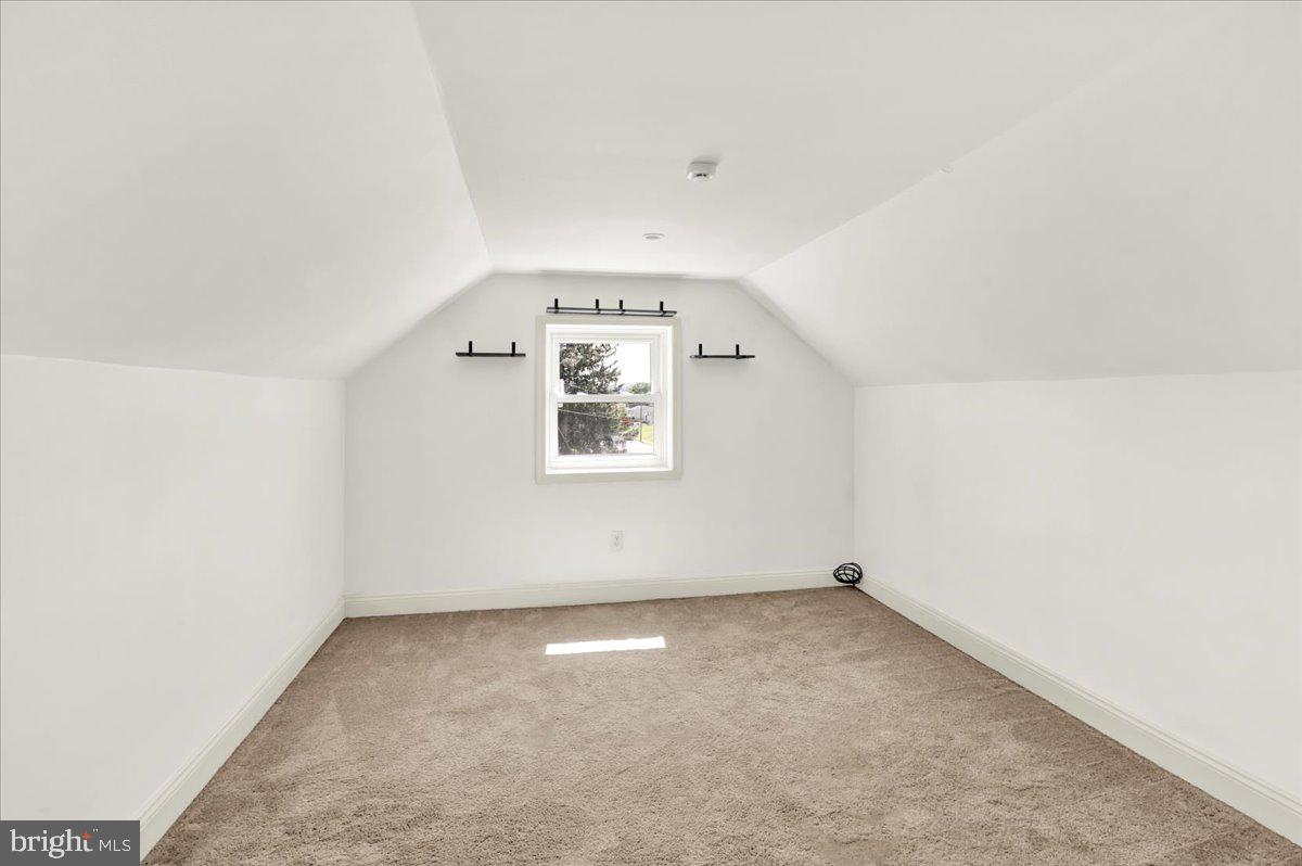 418 Egle Road Reading, PA 19601 - Photo 25 of 33 2nd Floor Bedroom 3