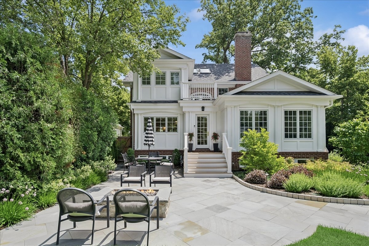 792 Walden Road Winnetka, IL 60093 - Photo 10 of 35