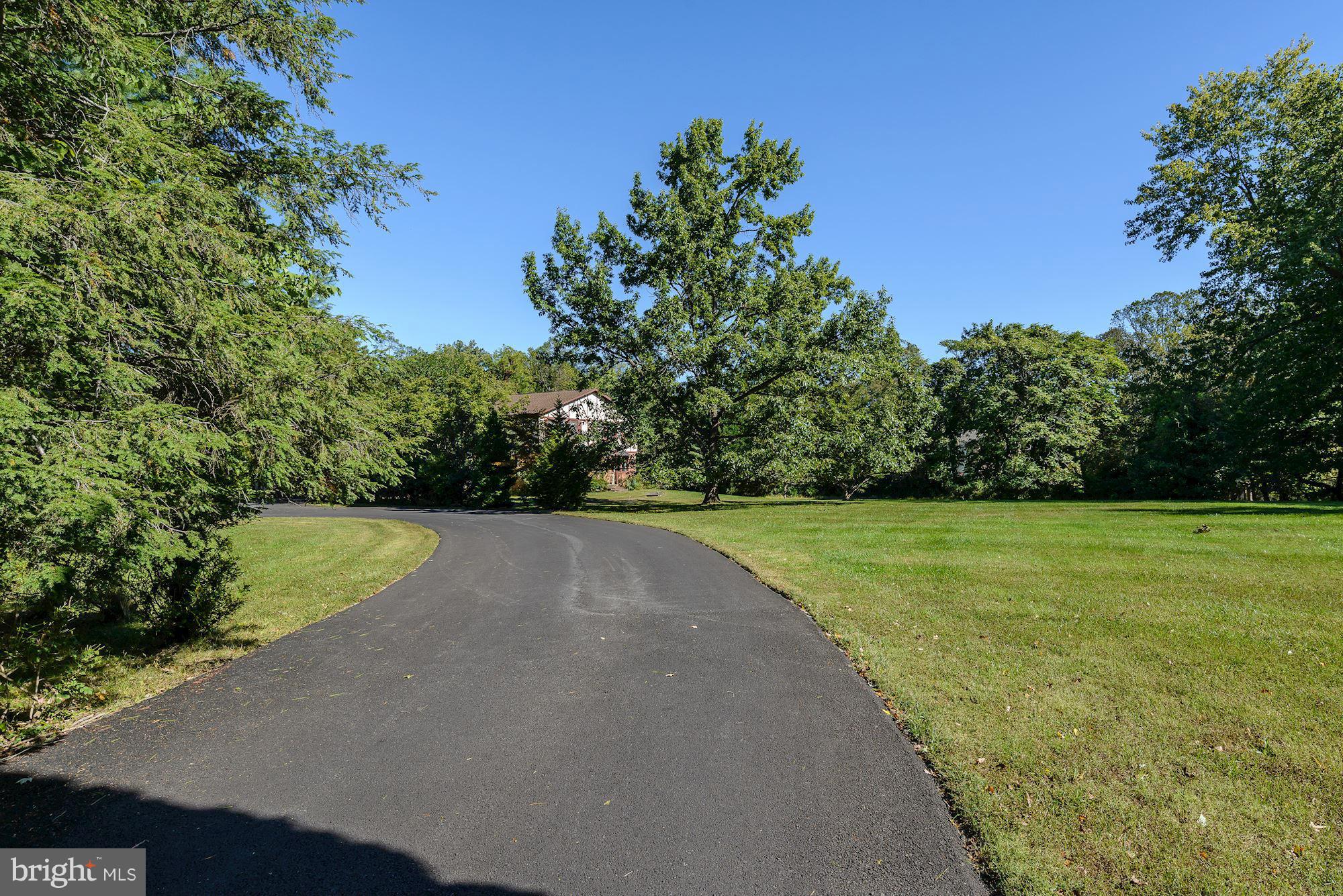 9401 Persimmon Tree Road Potomac, MD 20854 - Photo 12 of 18 Exterior (General)