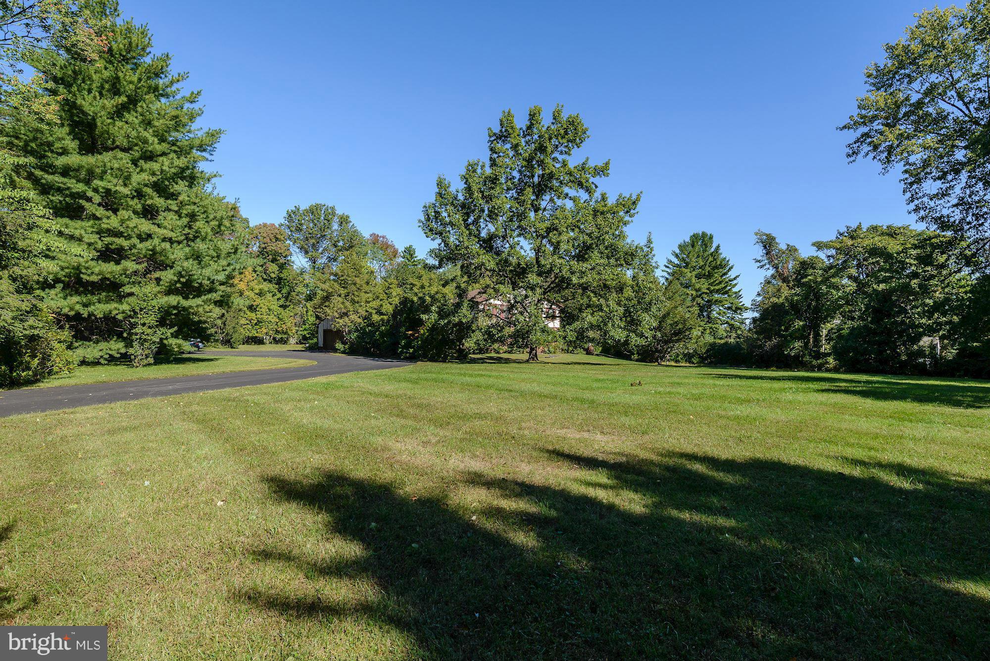 9401 Persimmon Tree Road Potomac, MD 20854 - Photo 13 of 18 Exterior (General)