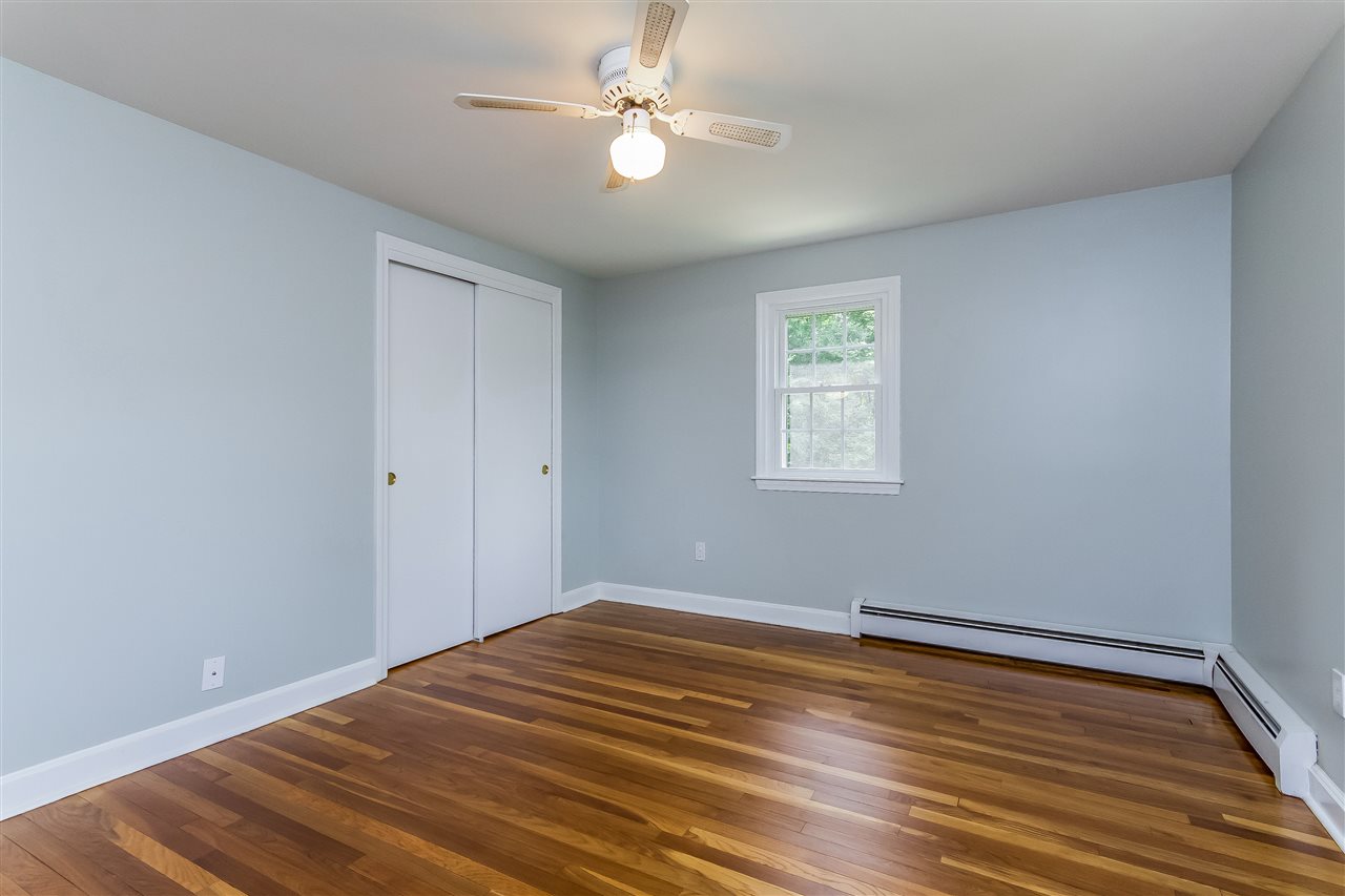 1 Floyd Road Derry, NH 03038 - Photo 20 of 40