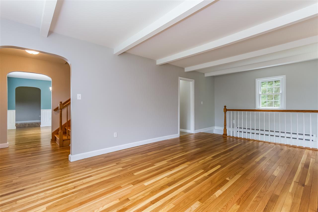 1 Floyd Road Derry, NH 03038 - Photo 5 of 40