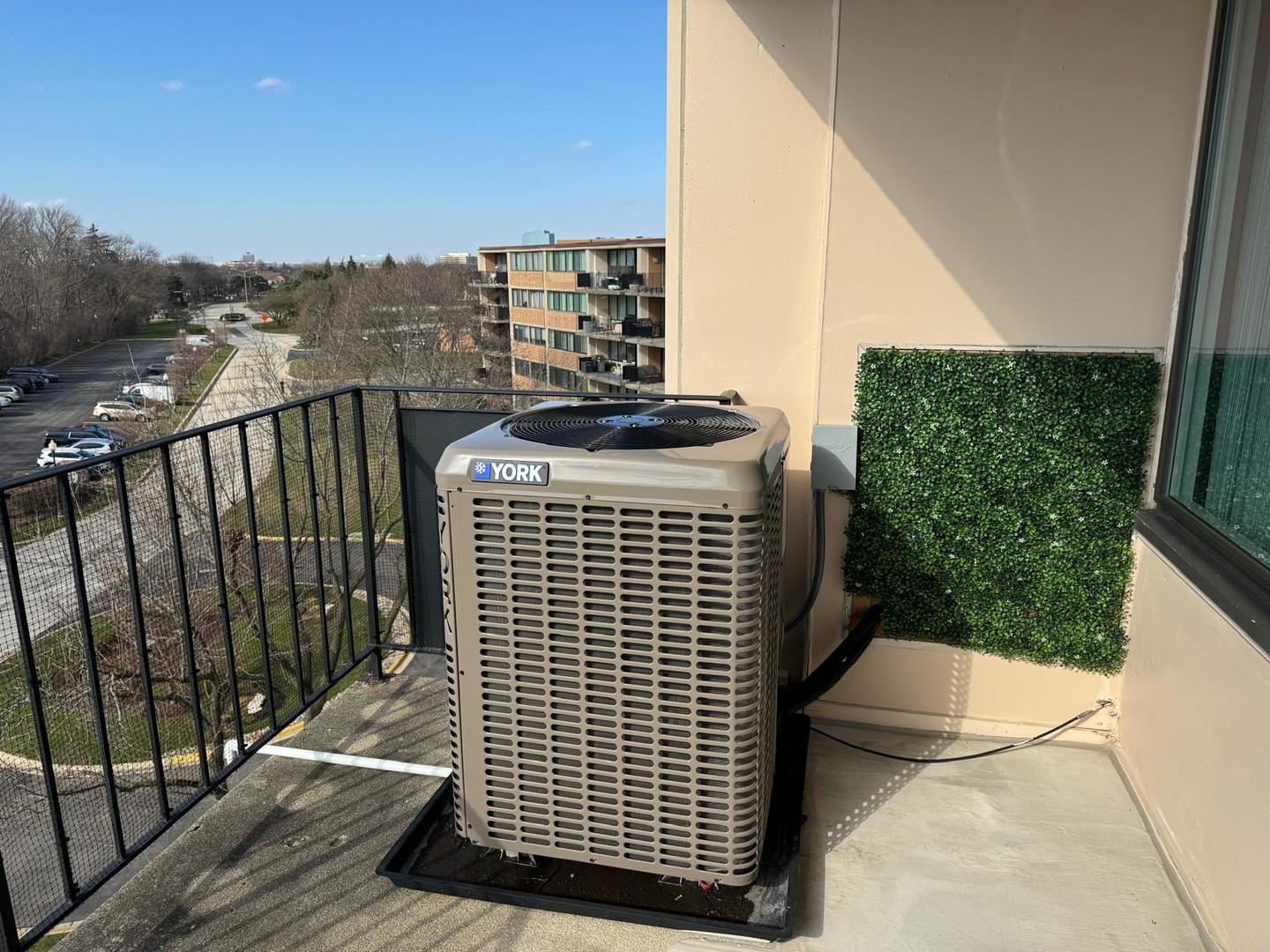 101 Bar Harbour Road, Unit 6A Schaumburg, IL 60193 - Photo 12 of 32 a view of a balcony with an outdoor space