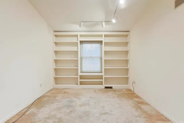 $230,000 | 626 Rivers Edge Court, Mishawaka, IN 46544