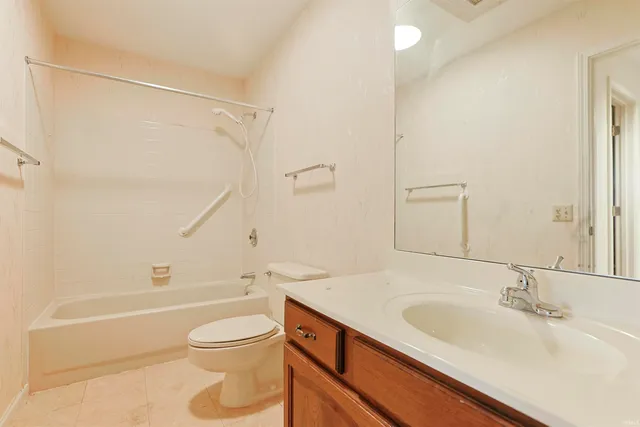 $230,000 | 626 Rivers Edge Court, Mishawaka, IN 46544