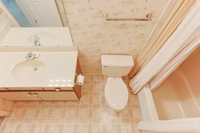 $230,000 | 626 Rivers Edge Court, Mishawaka, IN 46544