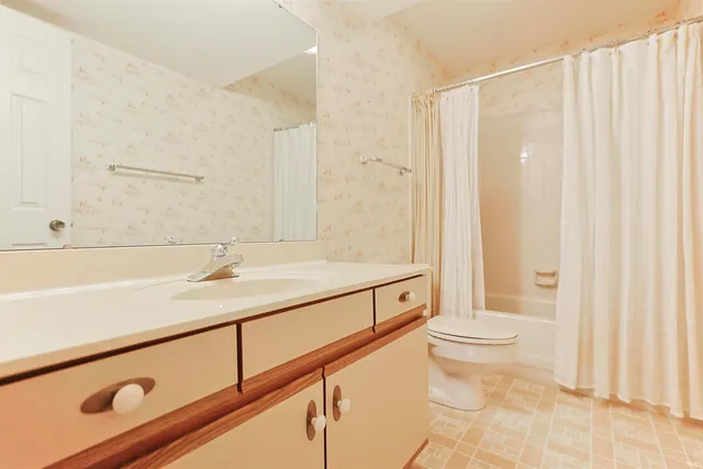 $230,000 | 626 Rivers Edge Court, Mishawaka, IN 46544