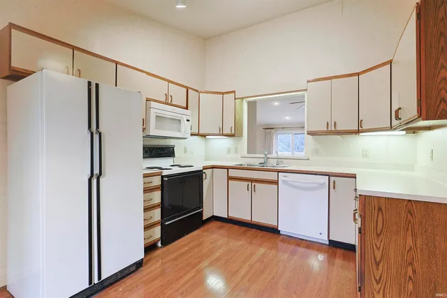 $230,000 | 626 Rivers Edge Court, Mishawaka, IN 46544