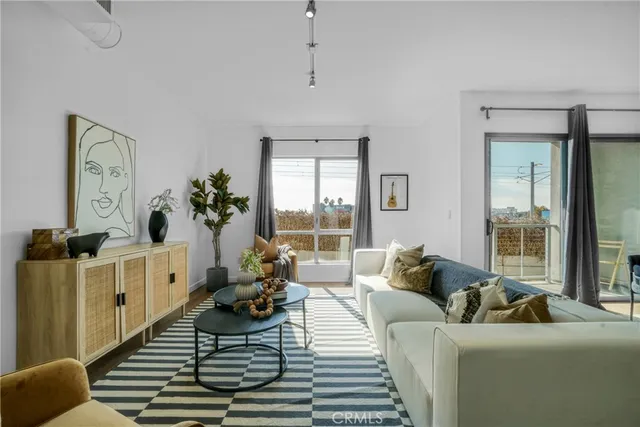$765,000 | 11500 Tennessee Avenue, Unit 331, Los Angeles, CA 90064