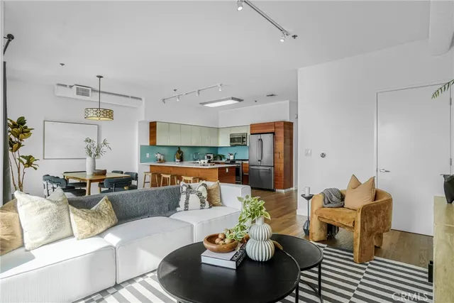 $765,000 | 11500 Tennessee Avenue, Unit 331, Los Angeles, CA 90064