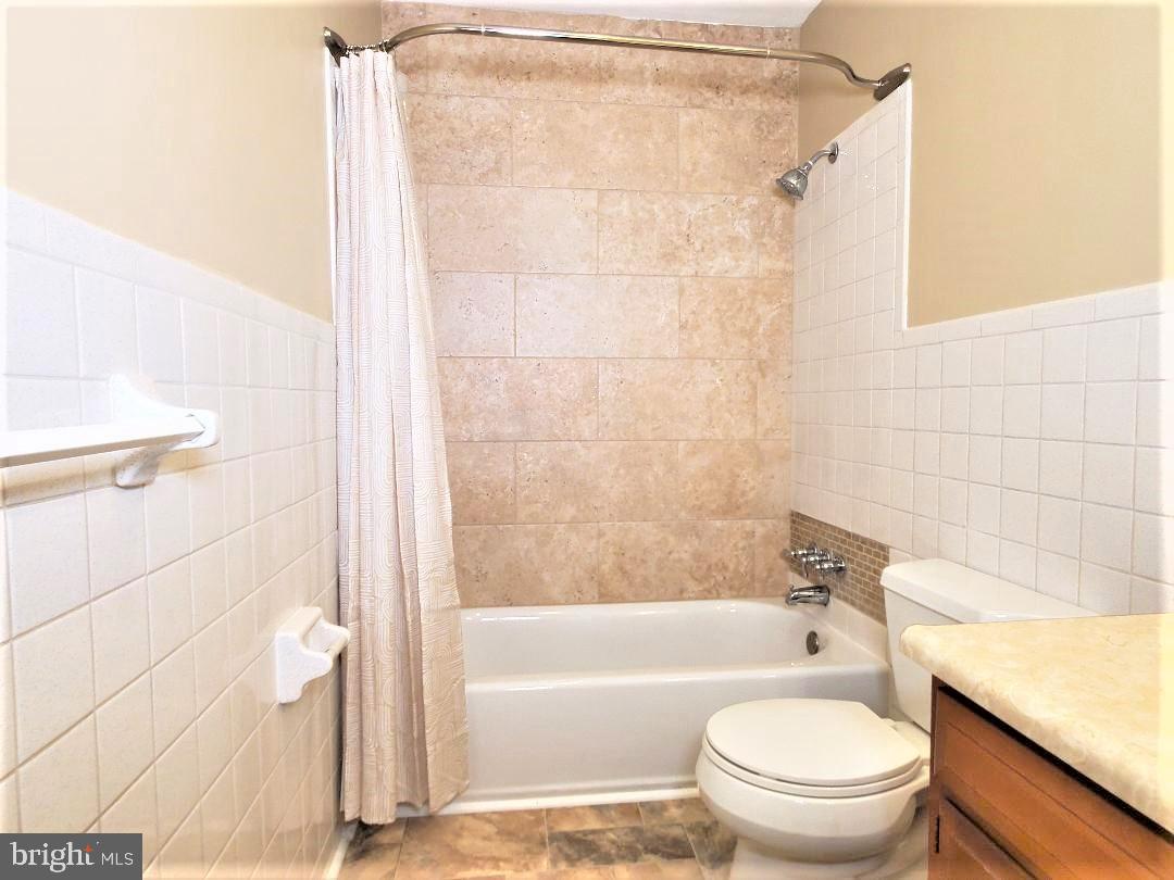 2513 Leisczs Bridge Road Reading, PA 19605 - Photo 8 of 12