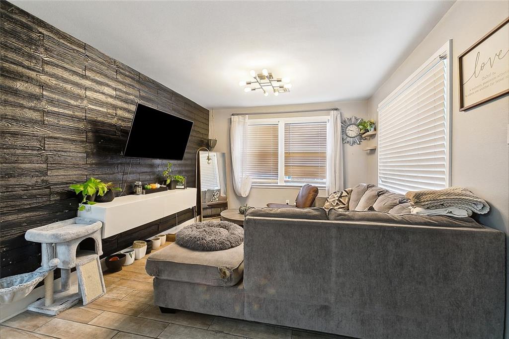 313 Alpaca Drive Arabi, LA 70032 - Photo 3 of 11