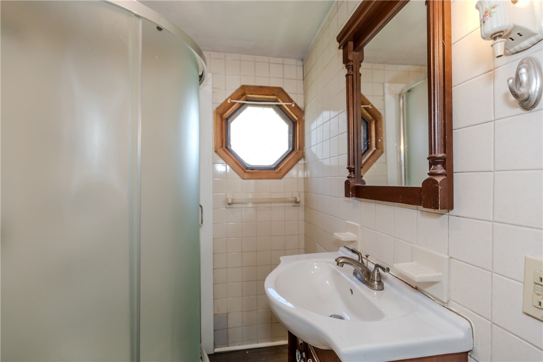 29 Anthony Street Coventry, RI 02816 - Photo 14 of 33 Bathroom