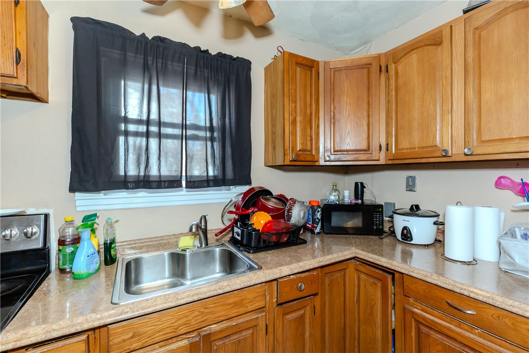 29 Anthony Street Coventry, RI 02816 - Photo 27 of 33 Kitchen