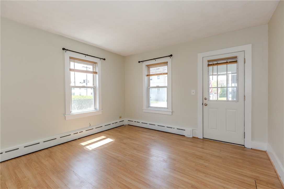 29 Anthony Street Coventry, RI 02816 - Photo 6 of 33 Unit 1: Living room