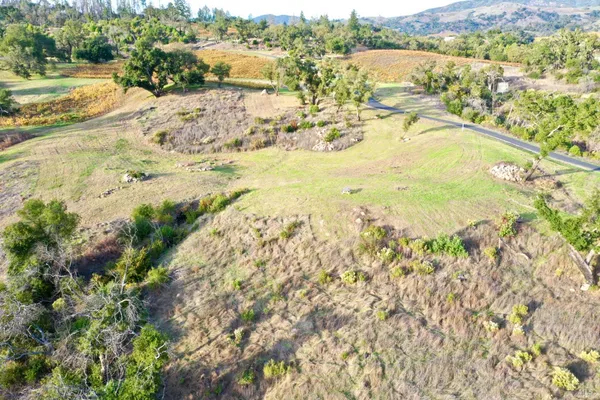 $2,000,000 | 594 Artisan Circle, Geyserville, CA 95441