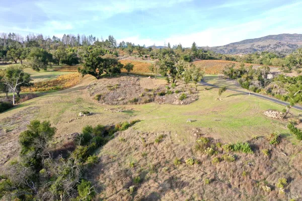$2,000,000 | 594 Artisan Circle, Geyserville, CA 95441