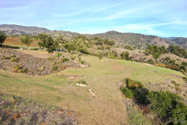 $2,000,000 | 594 Artisan Circle, Geyserville, CA 95441