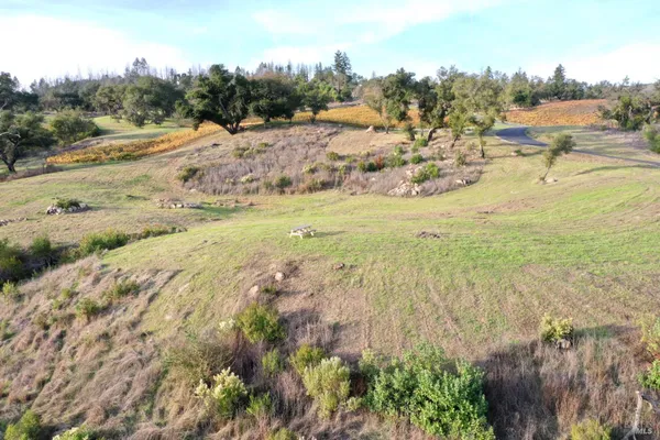 $2,000,000 | 594 Artisan Circle, Geyserville, CA 95441