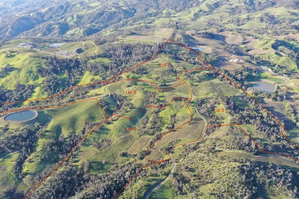 $2,000,000 | 594 Artisan Circle, Geyserville, CA 95441