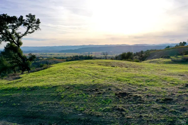 $2,000,000 | 594 Artisan Circle, Geyserville, CA 95441