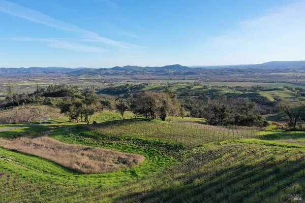 $2,000,000 | 594 Artisan Circle, Geyserville, CA 95441