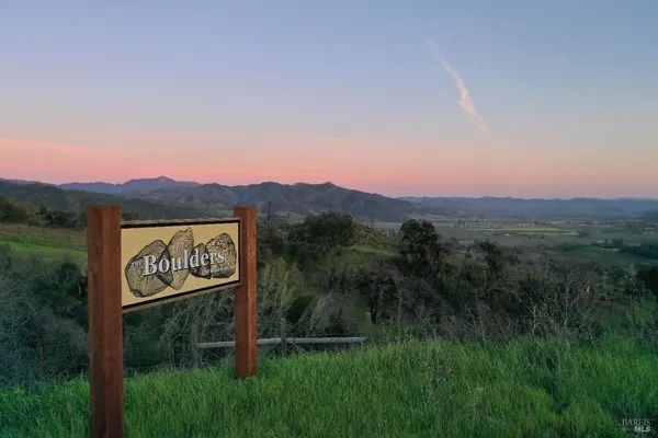 $2,000,000 | 594 Artisan Circle, Geyserville, CA 95441