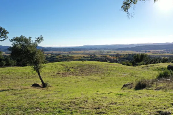 $2,000,000 | 594 Artisan Circle, Geyserville, CA 95441