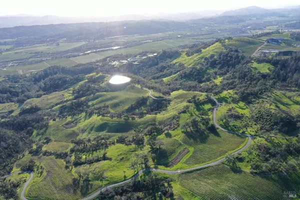 $2,000,000 | 594 Artisan Circle, Geyserville, CA 95441