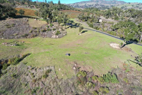 $2,000,000 | 594 Artisan Circle, Geyserville, CA 95441
