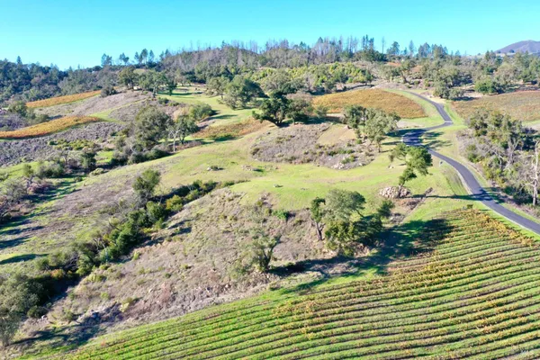 $2,000,000 | 594 Artisan Circle, Geyserville, CA 95441