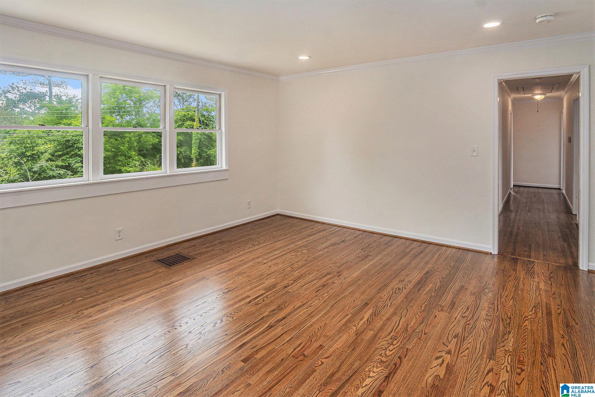 3137 Woodhaven Road Birmingham, AL 35243 - Photo 7 of 19