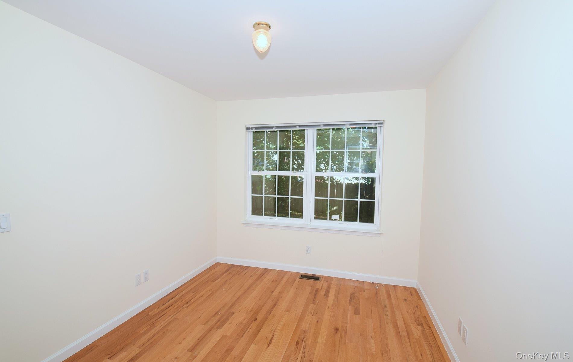 74 Firwood Road, Unit A Port Washington, NY 11050 - Photo 8 of 13