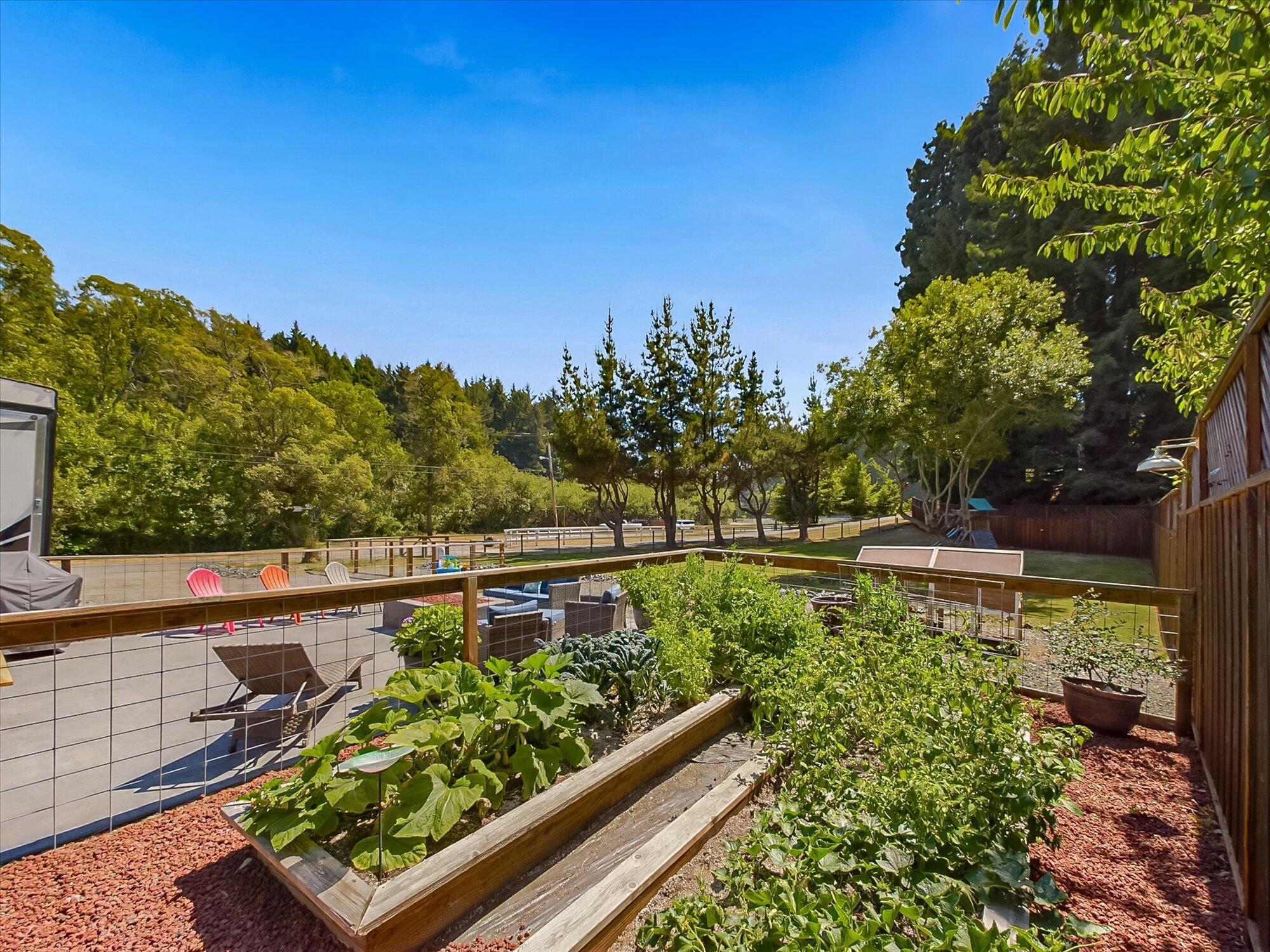 4048 Campton Road Eureka, CA 95503 - Photo 42 of 54